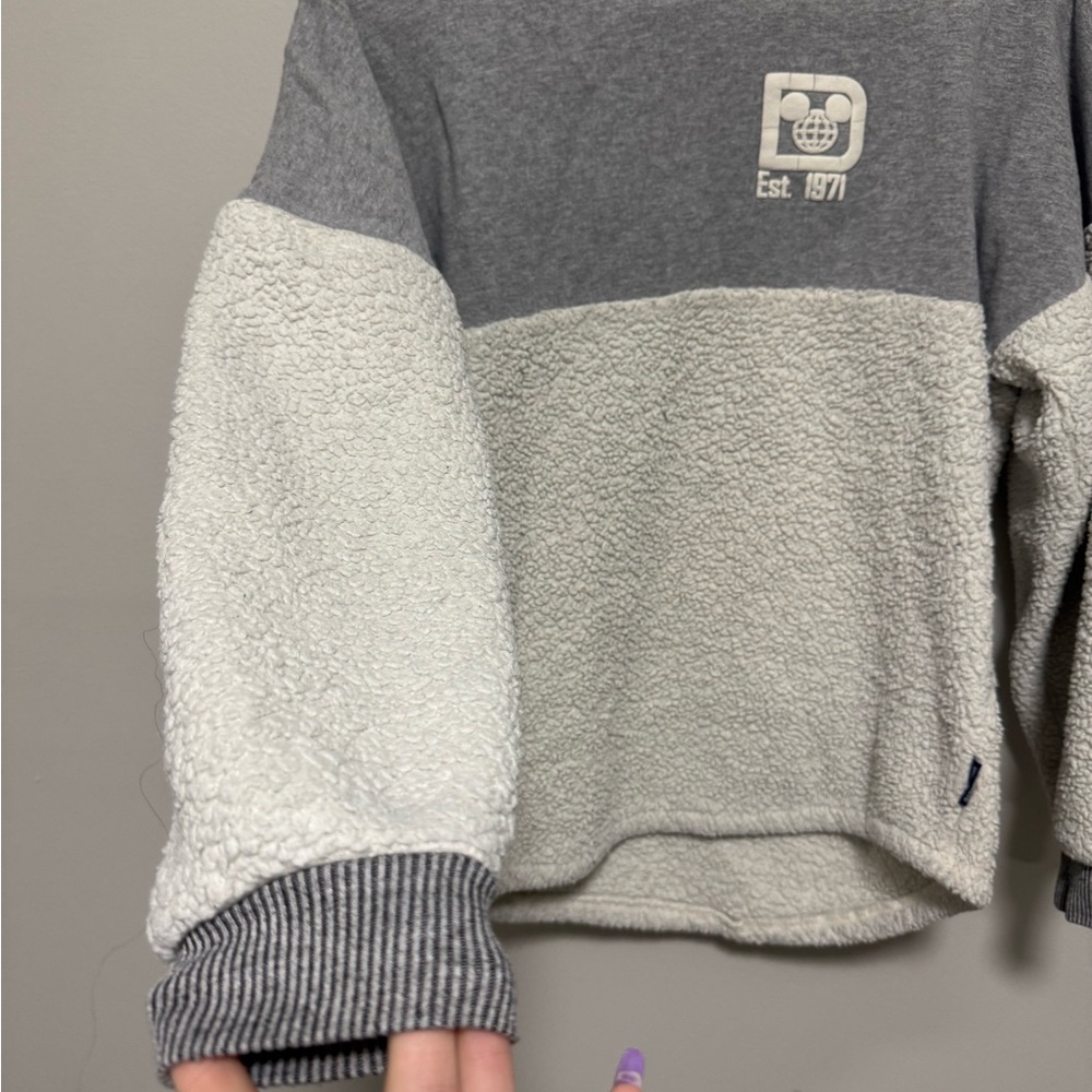 Disney World Parks Grey and White Sherpa Fleece Winter Spirit Jersey - Picture 3 of 8